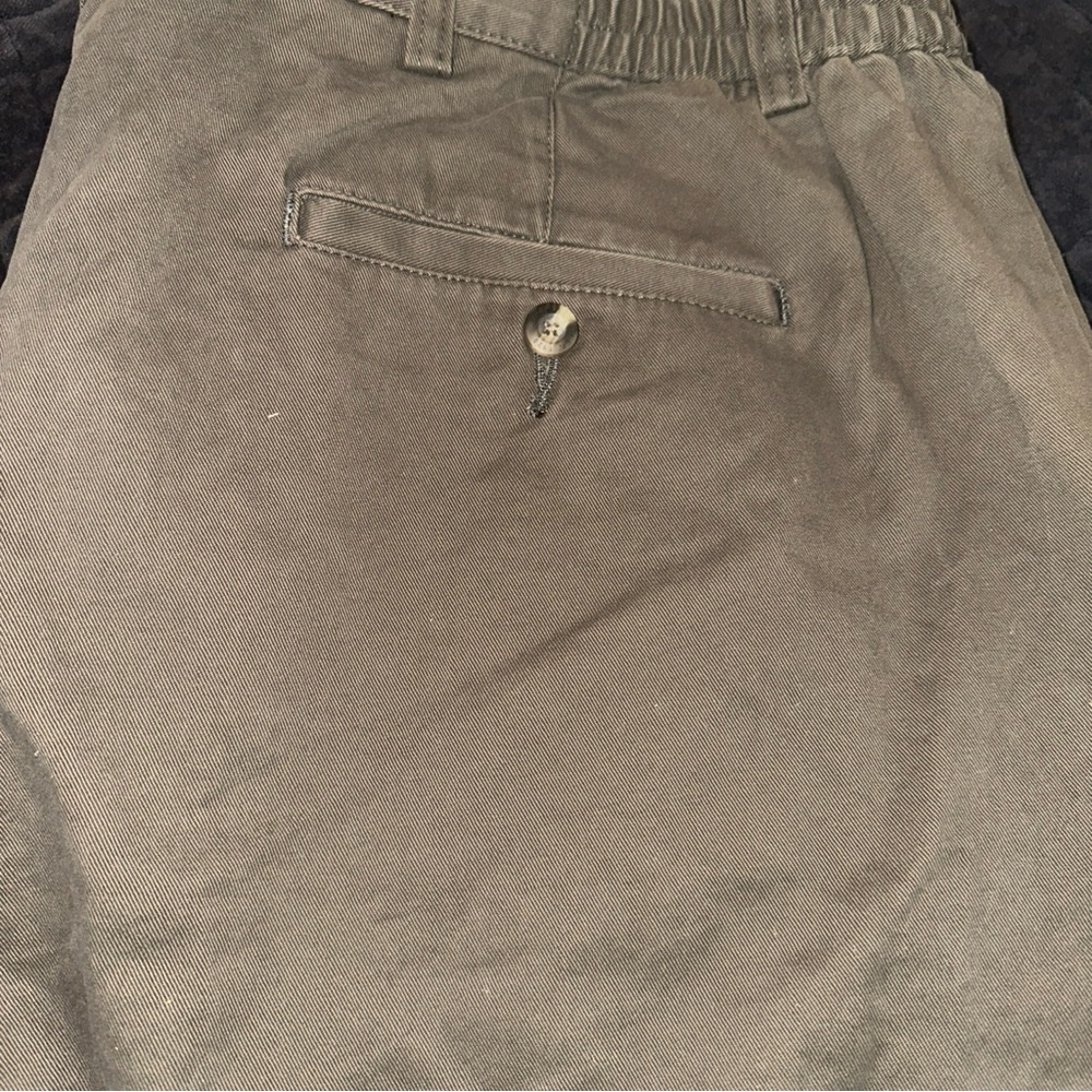 NWT Men's Casual Shorts size 42 in Olive Green Summer Travel